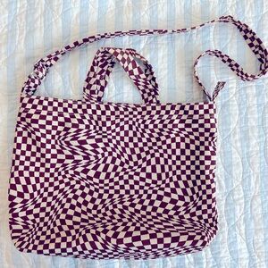 Baggu Trippy Checkered Duck Canvas bag in Maroon.